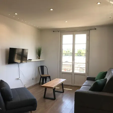 Apartment Un Petit Bout De Reve, Balcon, Parking & Proche Centre *